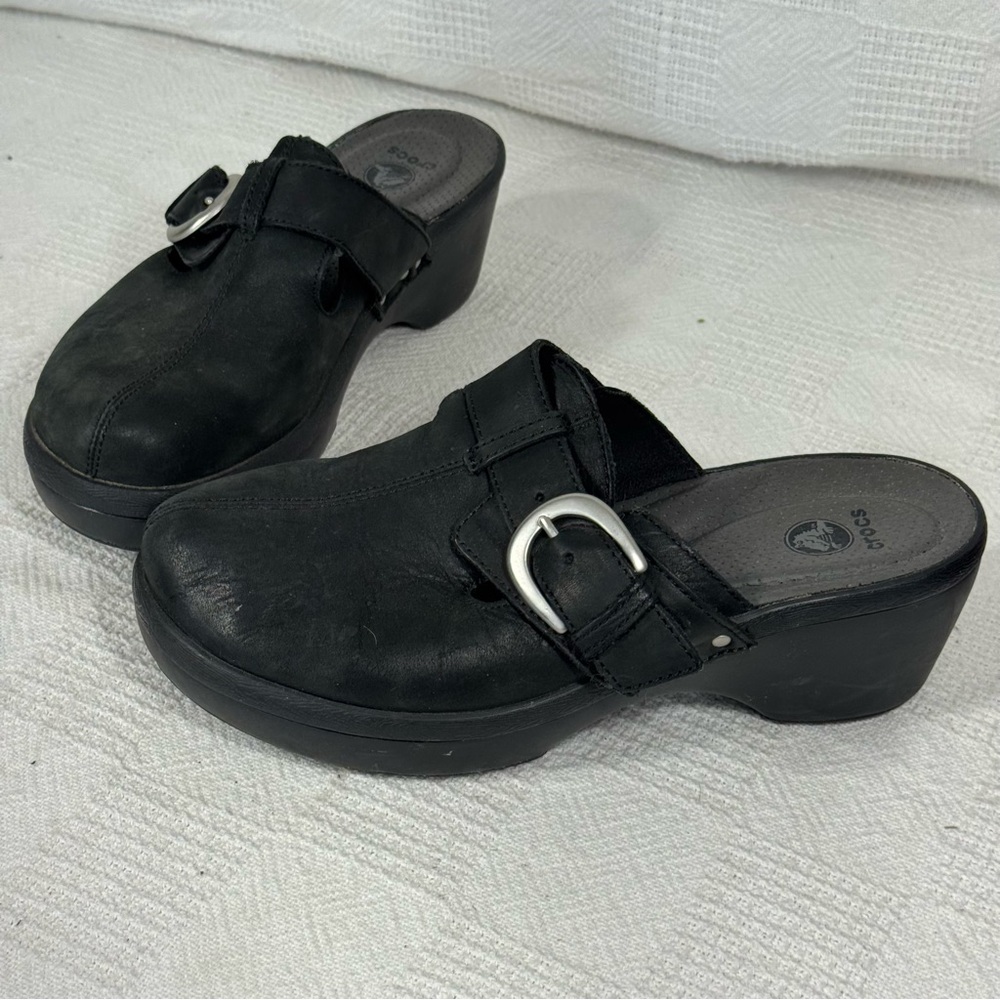 Crocs Womans Black Slip On Buckle Business Casual Clogs Mules Size 9 15513